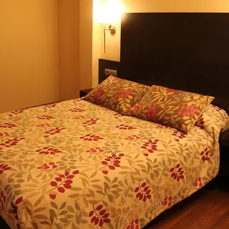 Restaurante La Peseta Hotel 2*