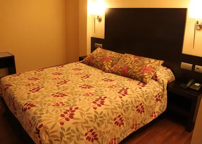 Restaurante La Peseta 호텔 2*