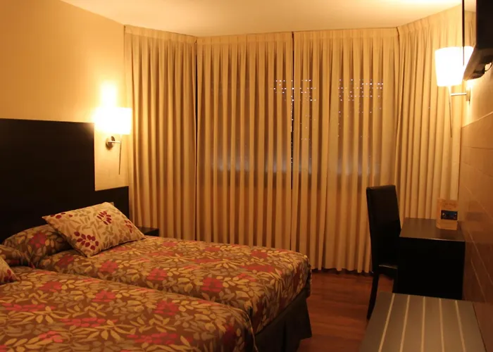 호텔 Restaurante La Peseta 2*