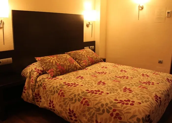 Restaurante La Peseta 호텔 2*